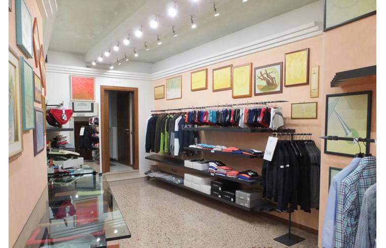 negozio in vendita a Schio