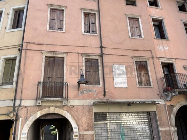 casa indipendente in vendita a Schio