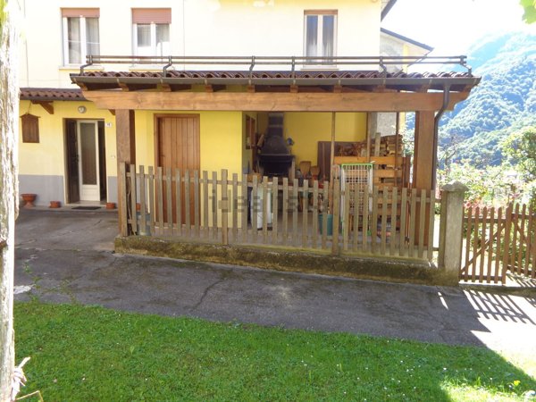 casa indipendente in vendita a Schio