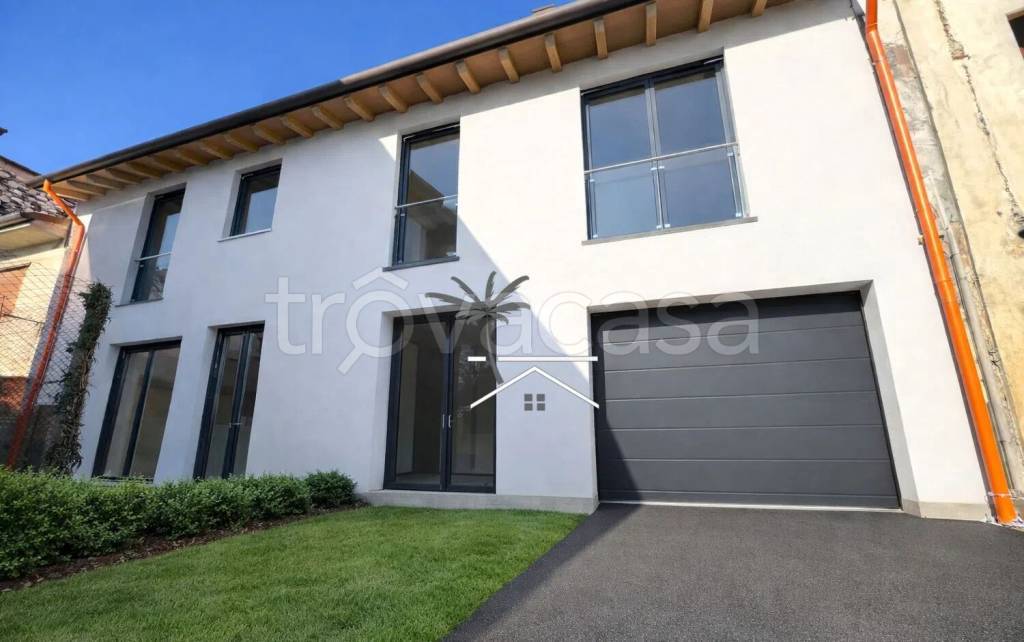 casa indipendente in vendita a Schio in zona Giavenale