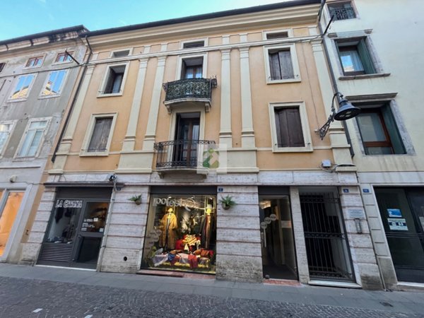 ufficio in vendita a Schio