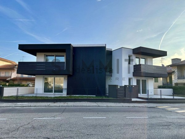 casa indipendente in vendita a Schio