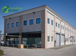 locale commerciale in vendita a Schio