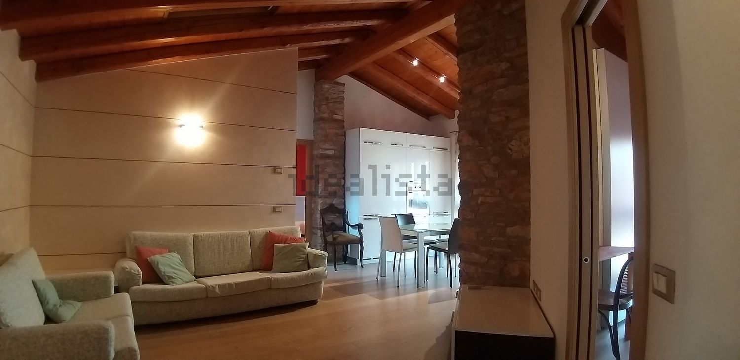 appartamento in vendita a Schio in zona Magrè