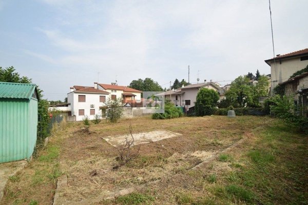 terreno edificabile in vendita a Schio