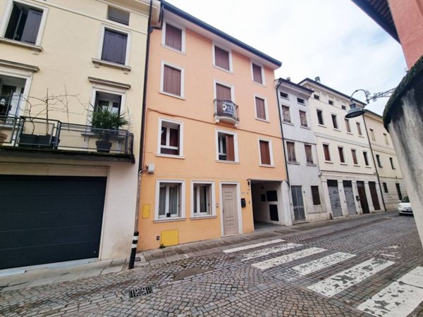 appartamento in vendita a Schio