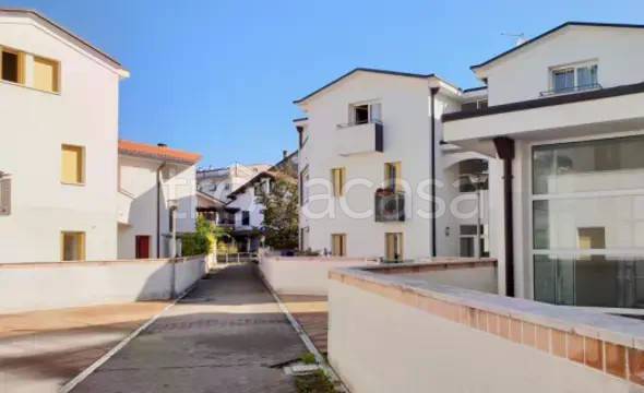 appartamento in vendita a Schio in zona Magrè