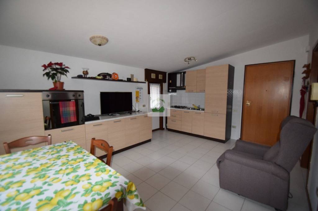 appartamento in vendita a Schio in zona Magrè