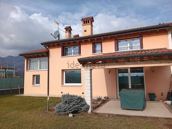 casa indipendente in vendita a Schio in zona Piane