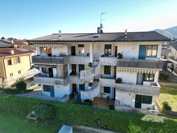 appartamento in vendita a Schio in zona Magrè