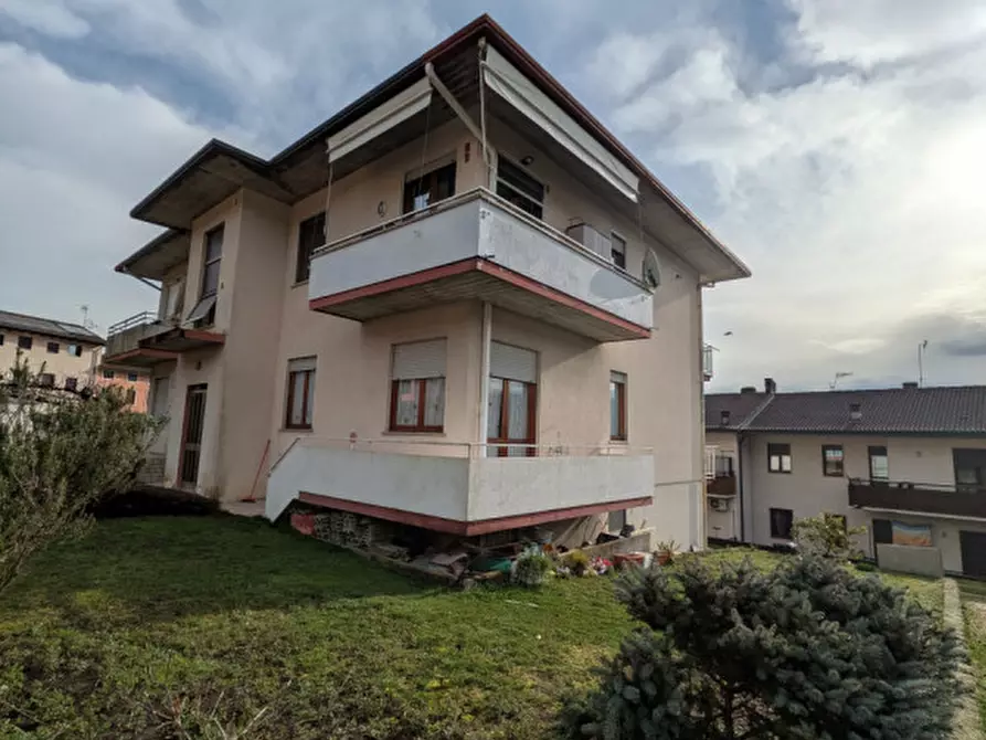 appartamento in vendita a Schio in zona Magrè