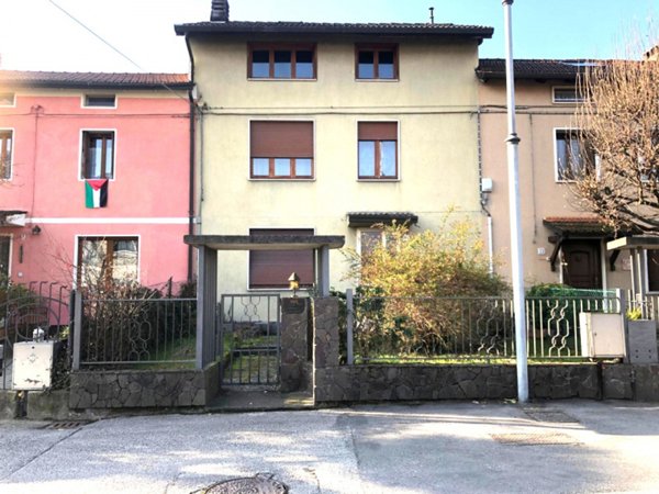 casa semindipendente in vendita a Schio