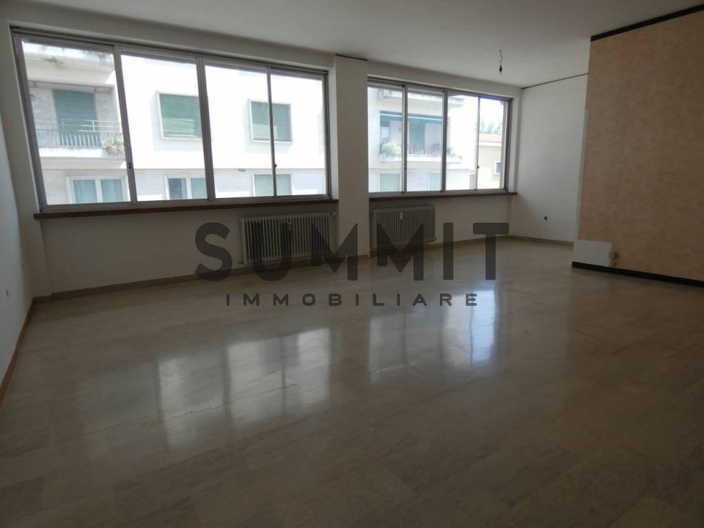 ufficio in vendita a Schio