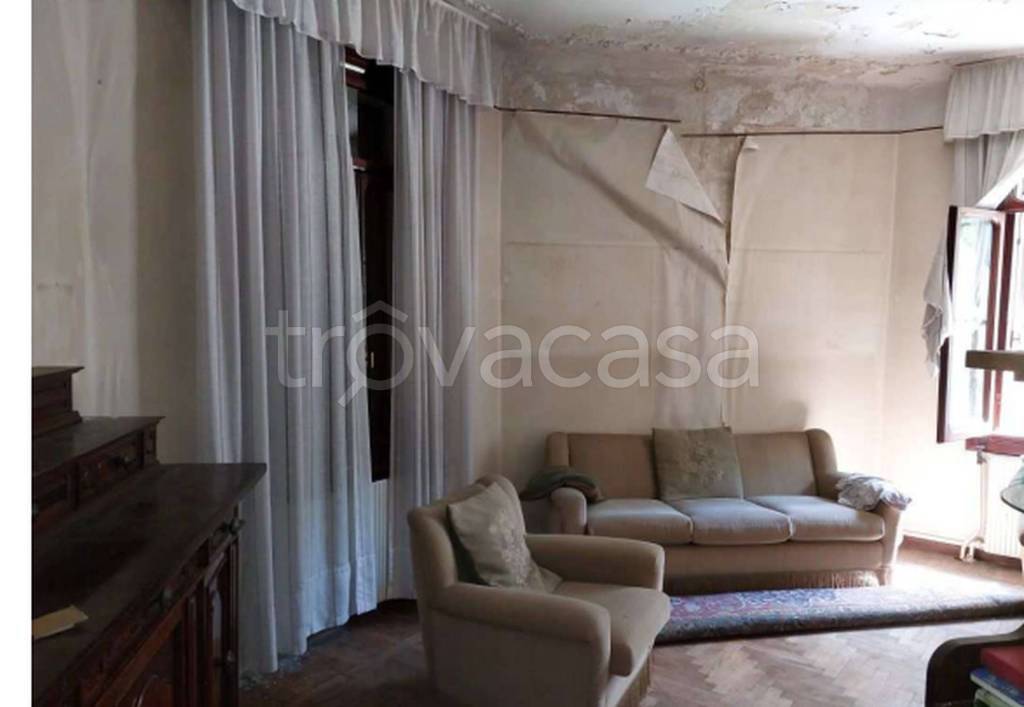 appartamento in vendita a Schio in zona Magrè