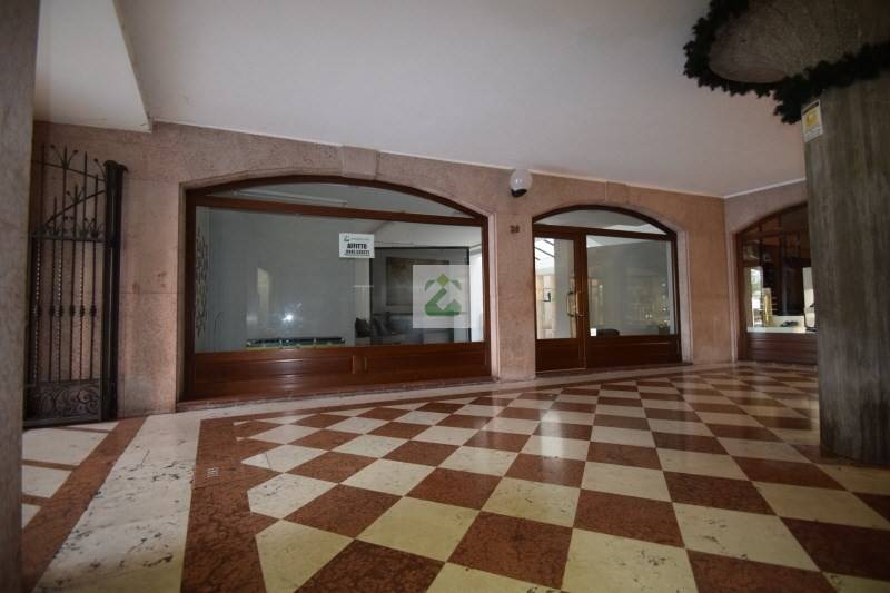 negozio in vendita a Schio