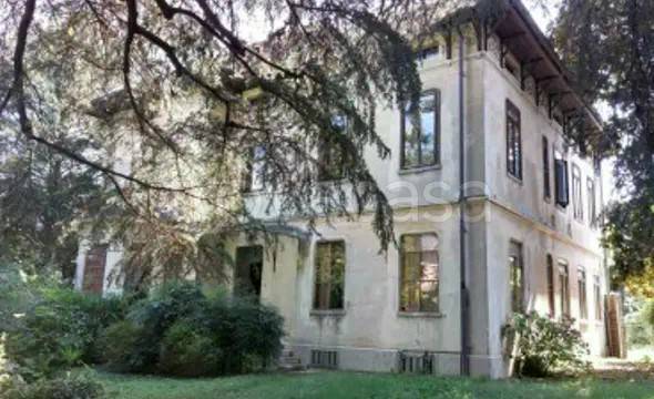 appartamento in vendita a Schio in zona Magrè