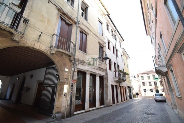 appartamento in vendita a Schio