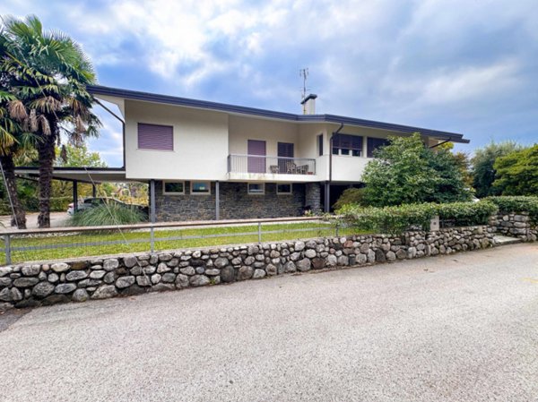 casa indipendente in vendita a Schio in zona Magrè