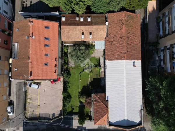 appartamento in vendita a Schio in zona Magrè