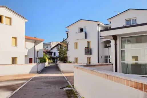 appartamento in vendita a Schio in zona Magrè