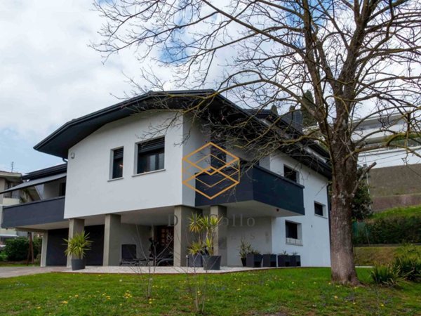 casa indipendente in vendita a Schio