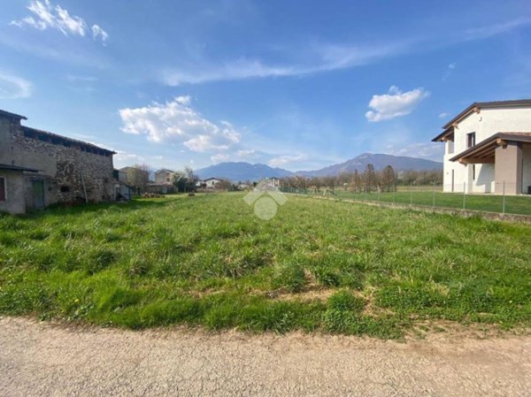 terreno agricolo in vendita a Schio