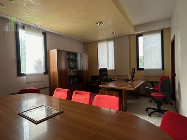 ufficio in vendita a Schio in zona Vegri