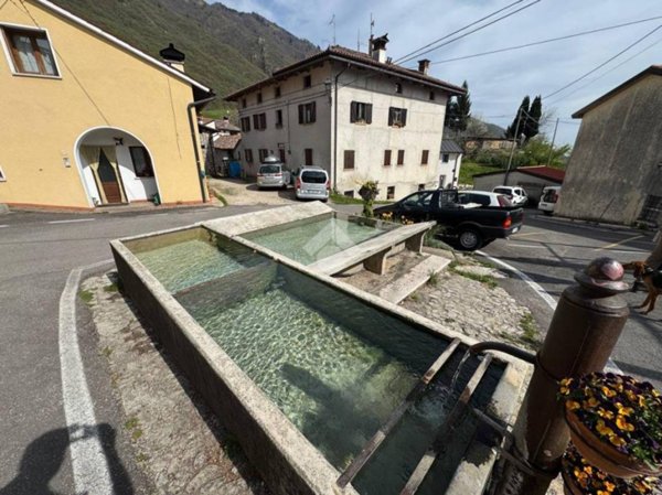 appartamento in vendita a Schio in zona Tretto