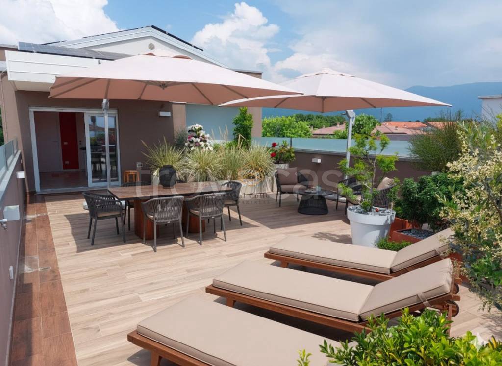 appartamento in vendita a Schio in zona Giavenale