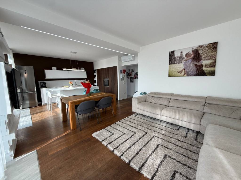 casa indipendente in vendita a Schio