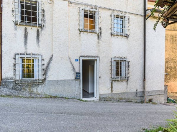 casa indipendente in vendita a Schio in zona Piane