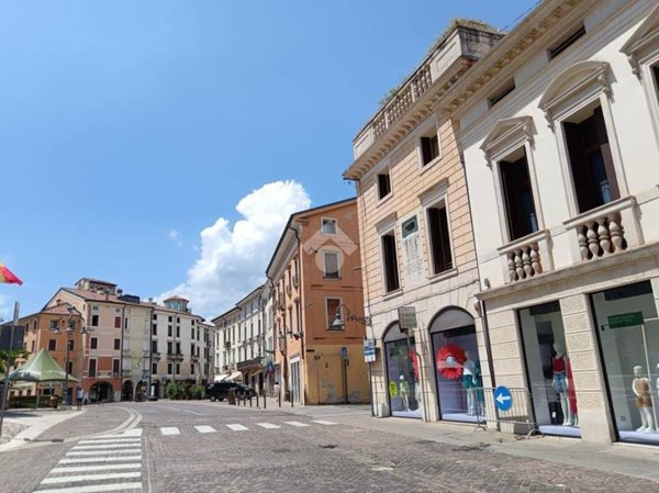 appartamento in vendita a Schio in zona Monte Magrè