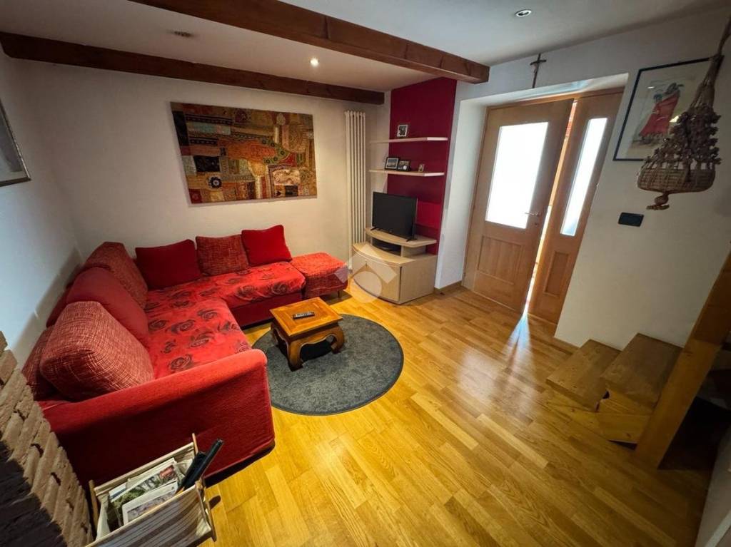 casa indipendente in vendita a Schio in zona Magrè