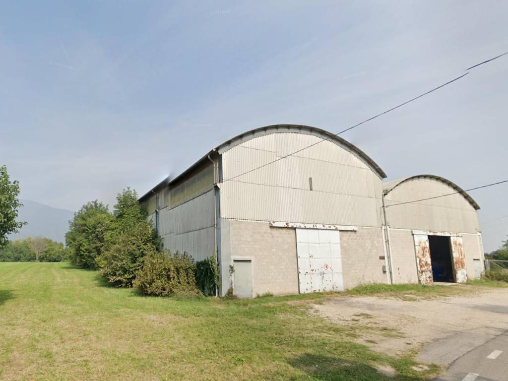locale commerciale in vendita a Schio