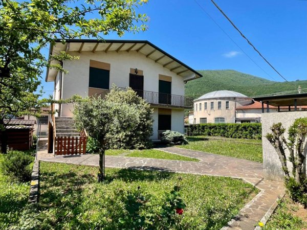 casa indipendente in vendita a Schio