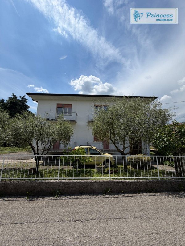 casa indipendente in vendita a Schio