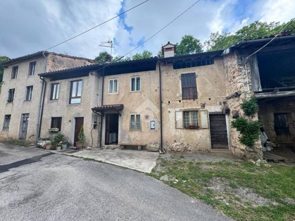 casa indipendente in vendita a Schio