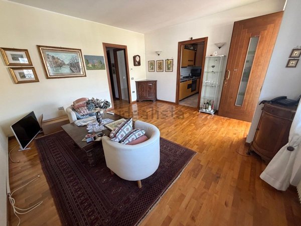 appartamento in vendita a Schio in zona Magrè