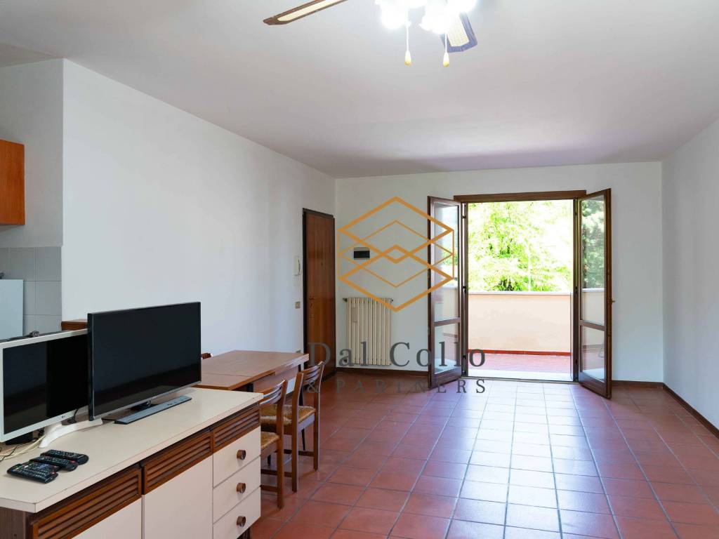 appartamento in vendita a Schio in zona Magrè