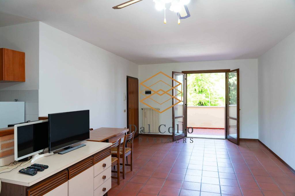 appartamento in vendita a Schio in zona Magrè