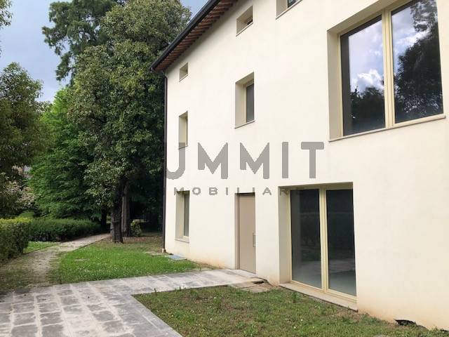 casa indipendente in vendita a Schio in zona Monte Magrè
