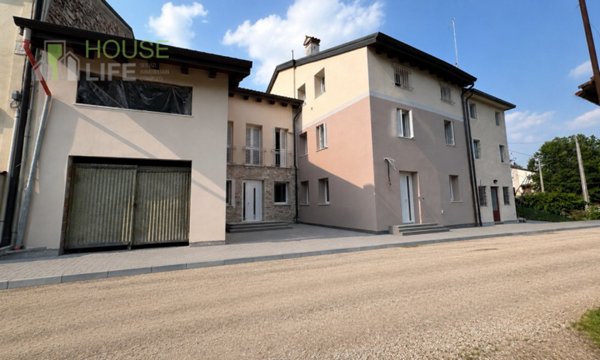 casa indipendente in vendita a Schio in zona Monte Magrè