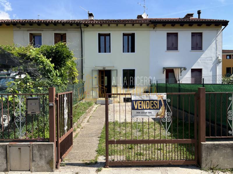 casa indipendente in vendita a Schio