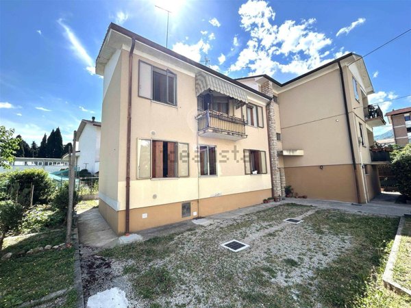 appartamento in vendita a Schio in zona Santa Croce