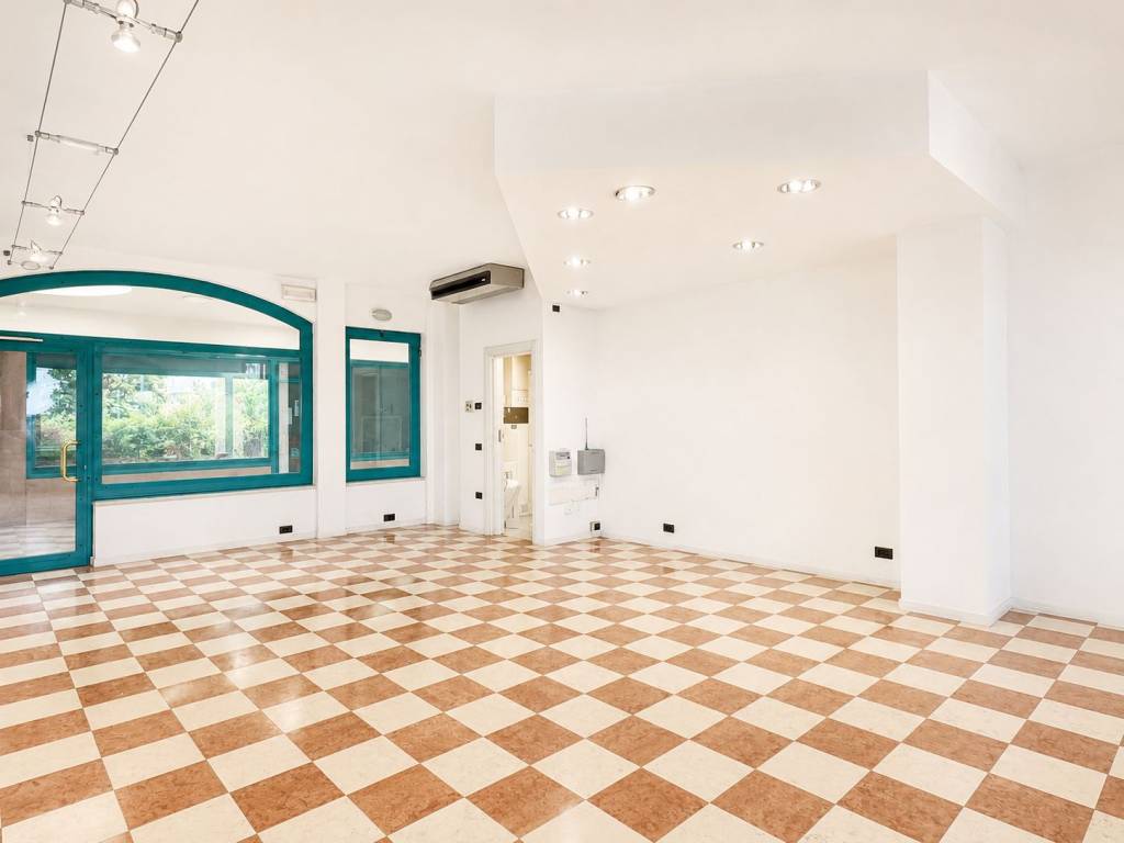 negozio in vendita a Schio