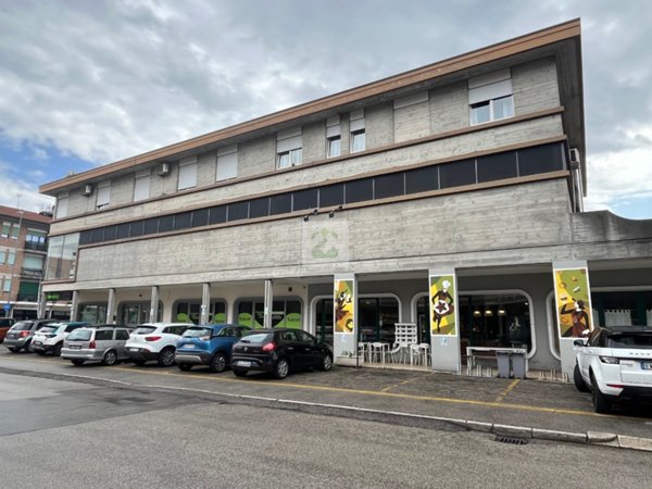 negozio in vendita a Schio