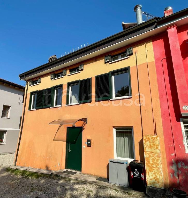 casa indipendente in vendita a Schio