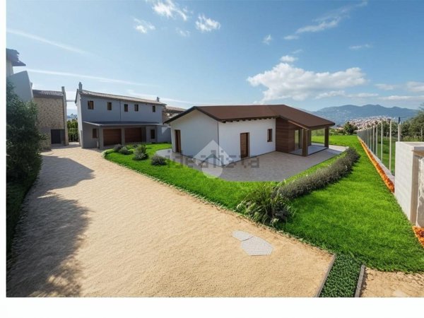 casa indipendente in vendita a Schio in zona Giavenale