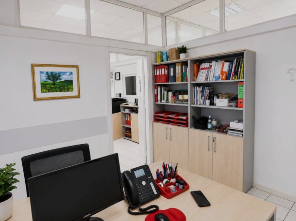 ufficio in vendita a Schio in zona Vegri