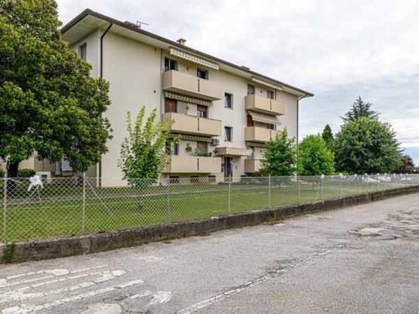 appartamento in vendita a Schio in zona Giavenale